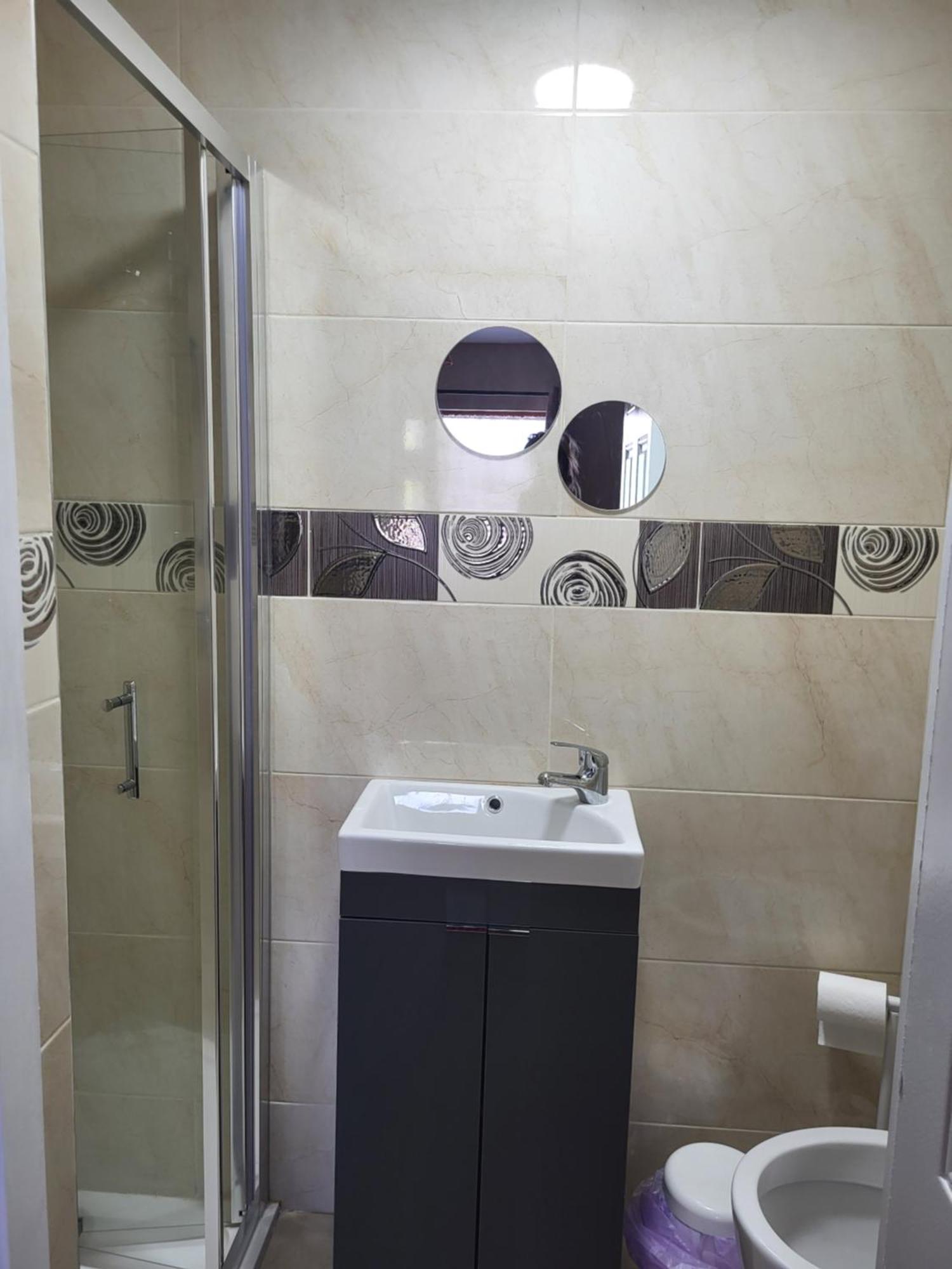 Bluebell Apartment Sleeps 7 Only Let As Whole Apartment Blennerville エクステリア 写真