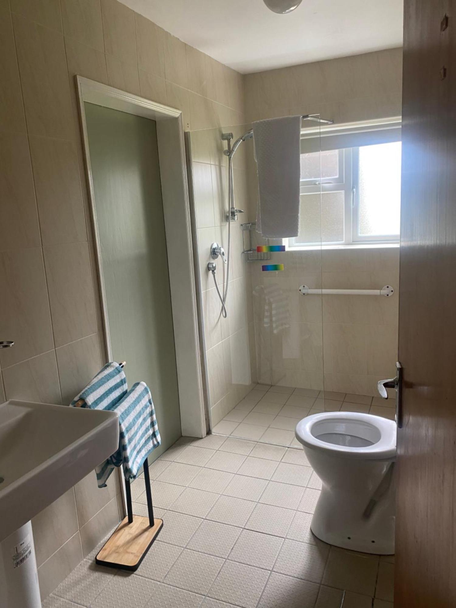 Bluebell Apartment Sleeps 7 Only Let As Whole Apartment Blennerville エクステリア 写真